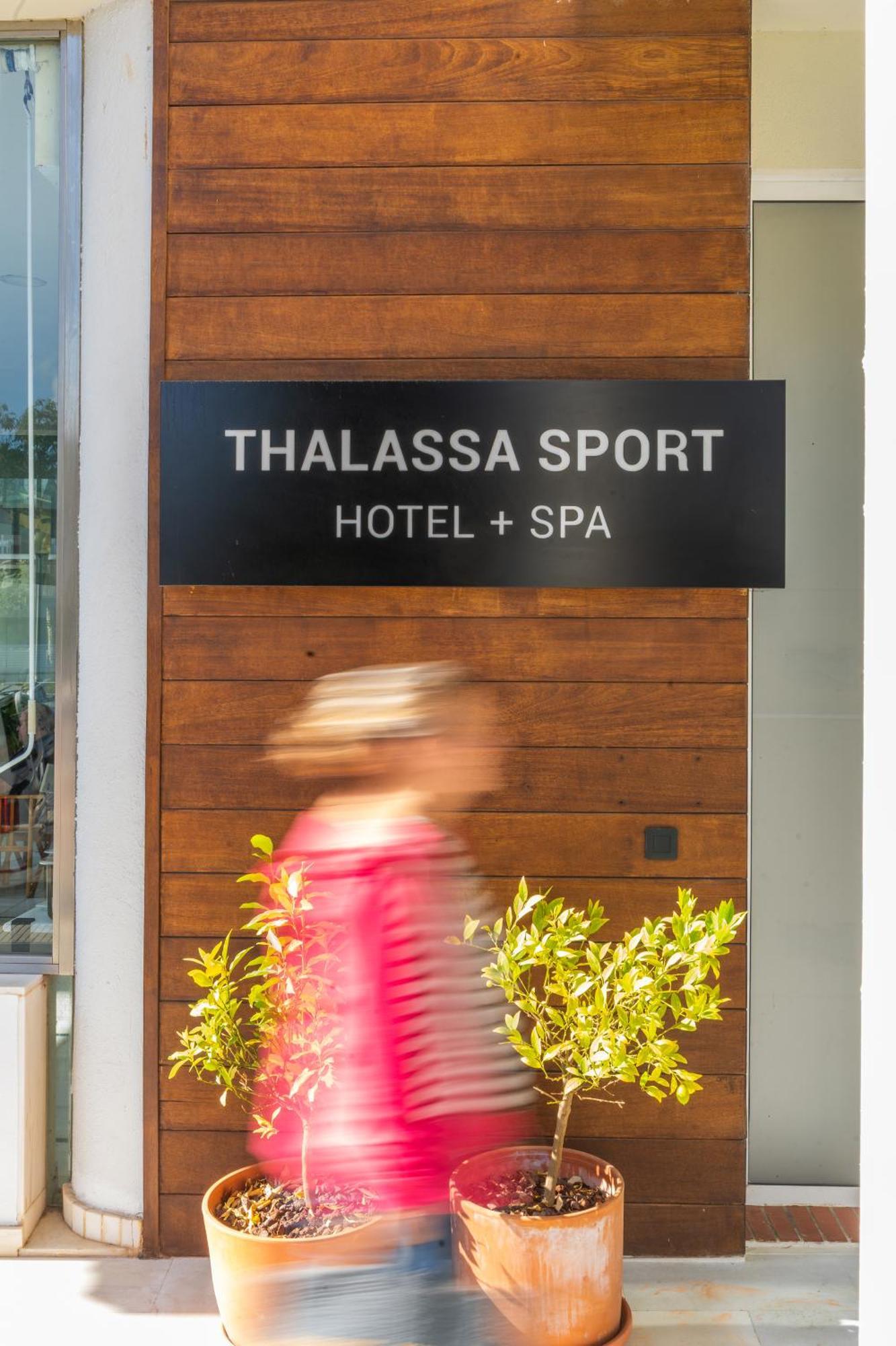 & Thalassa Sport & 3* Roses